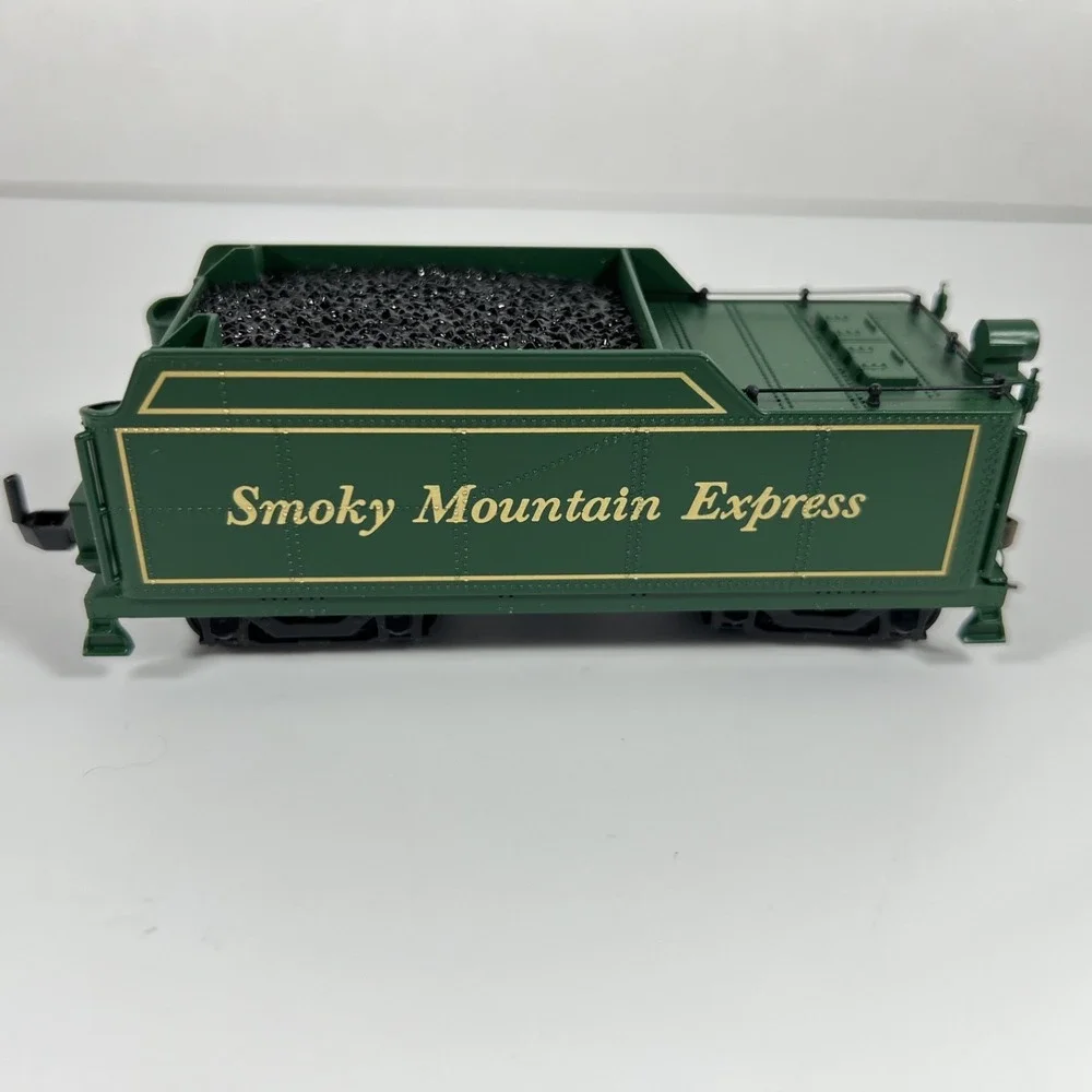 HO Scale SMOKEY MOUNTAIN EXPRESS 0-6-0 Locomotive‎ & Tender Bachmann New 50402